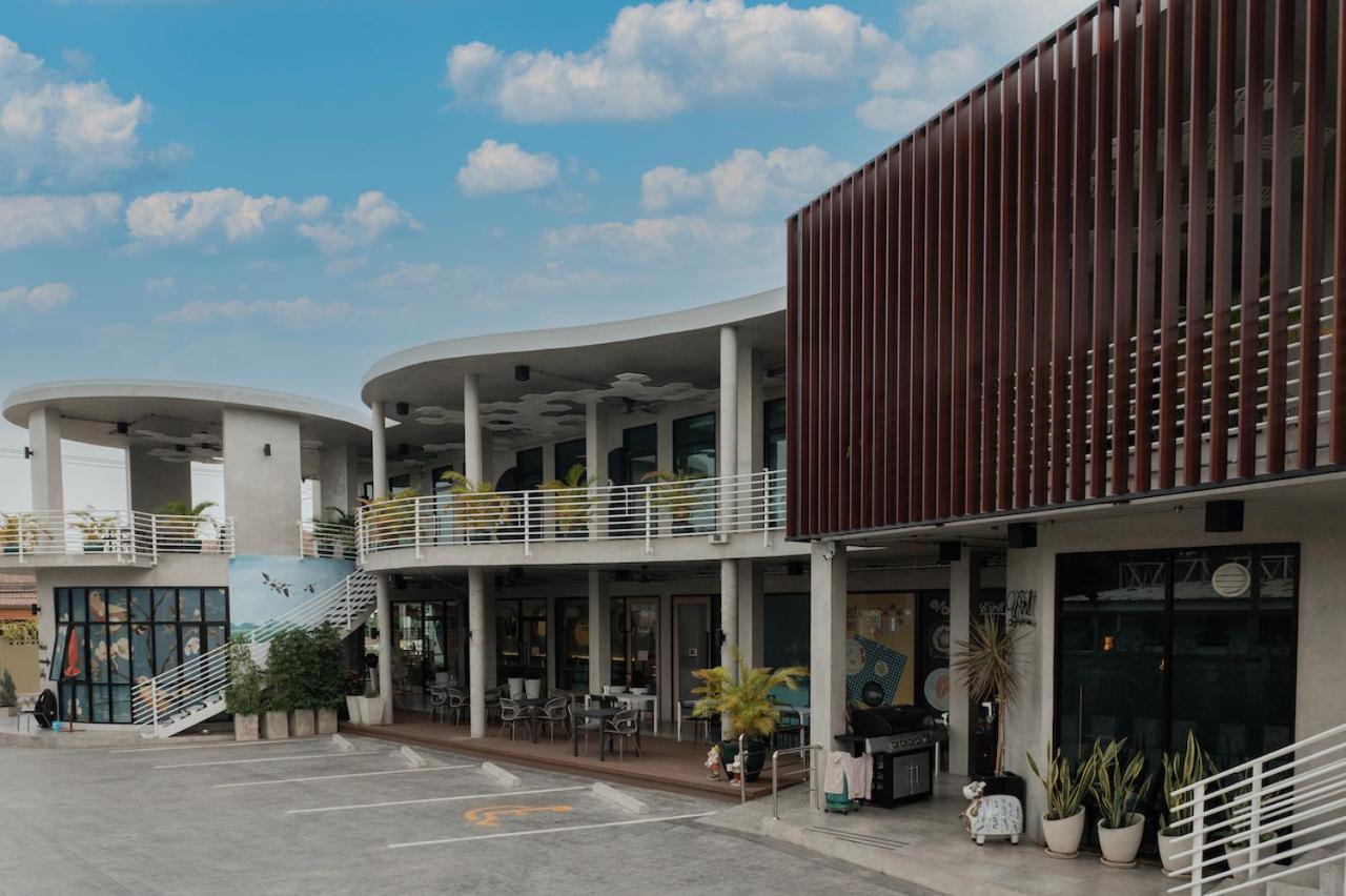 Le Lert Hotel Ratchaburi Exterior photo